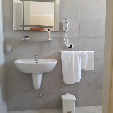 Couette-café Letizia 3*